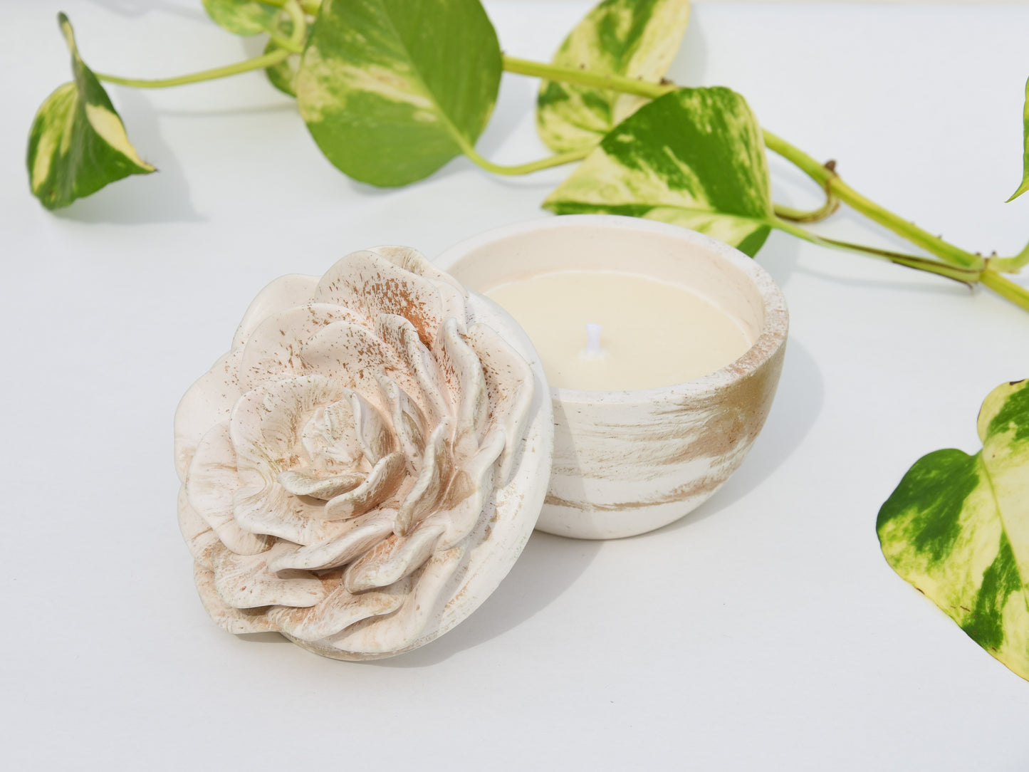 CANDELA Rosa | ricaricabile | cera di soia | bianco con motivo metallizzato